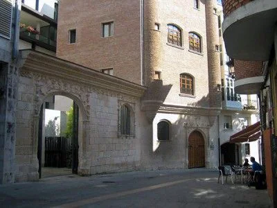 El Albergue Municipal es una de las paradas de los peregrinos en Burgos. PCR