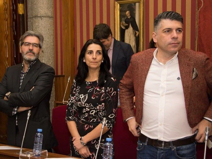 Lacalle no intentó frenar la moción ni ofreció el Equipo de Gobierno en su reunión con Bañeres
